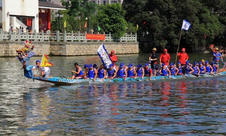 划龙舟是什么民族的风俗