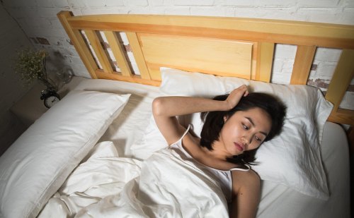 反复失眠,或是缺了这3种维生素,适量补充可以吗