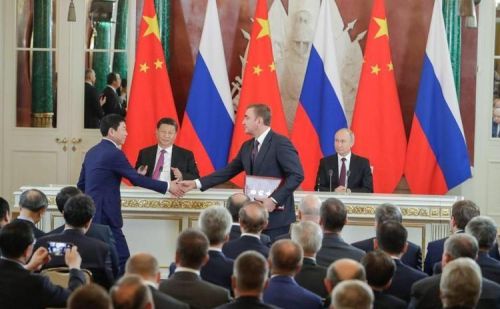  普京表态加强中俄关系，中俄将有军事合作？中国有哪些需要帮助？