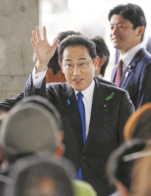  自杀超2万人，袭击首相：日本“无缘社会”的孤独冷漠