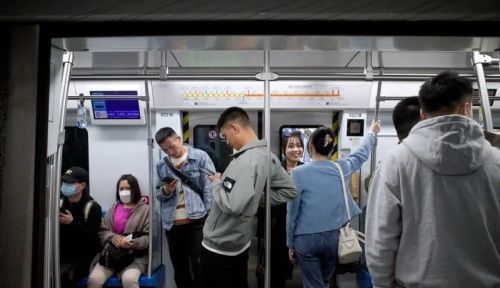 京津等十余地明确乘地铁不强制佩戴口罩