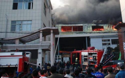  浙江一工厂突发火灾致11死，现场画面曝光，目击者回忆惊悚现场