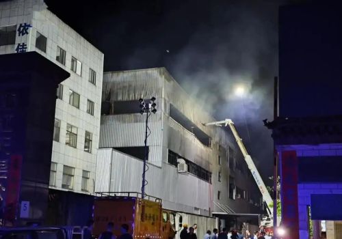  浙江一工厂突发火灾致11死，现场画面曝光，目击者回忆惊悚现场
