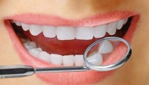 想长寿，刷对牙，4个科学刷牙的方法，帮你远离口腔疾病困扰