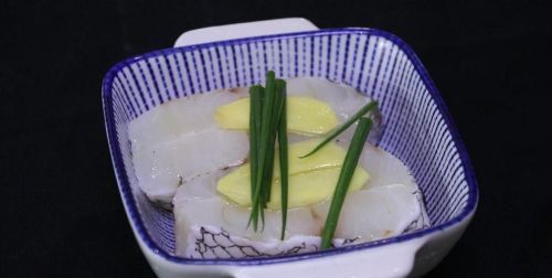 本来想做葱油鳕鱼,却被人用油鱼冒充了鳕鱼味道(葱油鳕鱼的做法)
