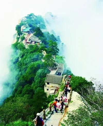 自古华山一条路下一句(自古华山一条路,无限风光在险峰)