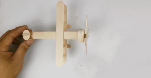 「玩具模型系列」单螺旋桨飞机模型的制作方法，创意十足！