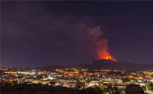 火山爆发的威力到底有多强(火山爆发的威力有多大?)