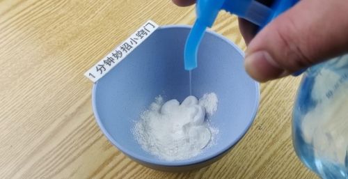 怎样用牙膏做胶水(用牙膏自制胶水简单的做法)