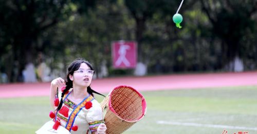 广西扶绥：办盛会 迎佳节