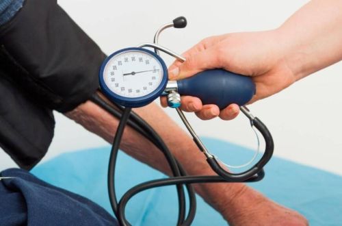 老年人血压低压偏低高压偏高该怎么调理??
