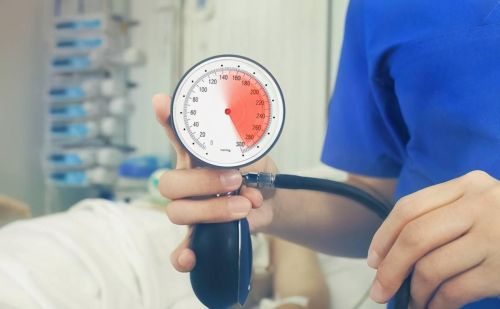 老年人血压低压偏低高压偏高该怎么调理??