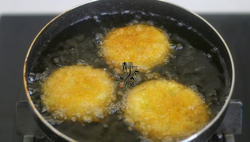 黄米面炸糕的家常做法大全(做黄米面炸糕的诀窍)