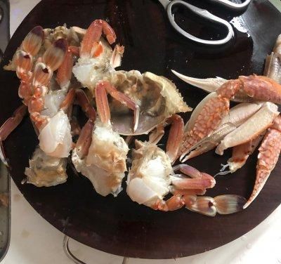 红烧螃蟹怎么做好吃又简单方便(红烧螃蟹怎么做啊?)