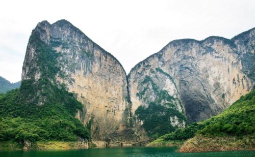 夷水情韵，带您游览清江两岸诗画长廊