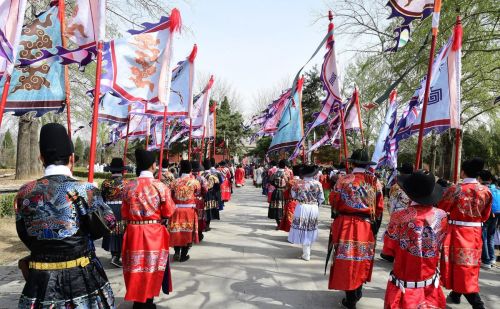 明朝登基服饰(明朝历代帝王及登基时间)