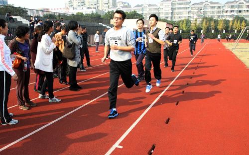 老师请您相信我作文(老师,请您相信我的女儿阅读理解)