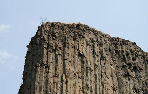 岩浆岩,沉积岩,变质岩(岩浆岩、沉积岩和变质岩中常见的岩石有哪些?)