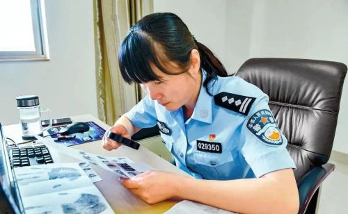 给青年民警寄语(民警青春寄语)