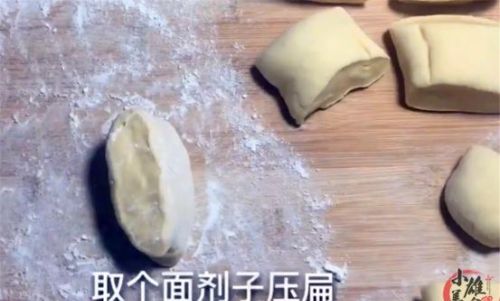 电饭锅做面包需要什么材料(电饭锅面包的家庭做法不用醒面)