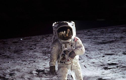 月球上曾经存在生命吗图片(月球上曾经存在生命吗为什么)