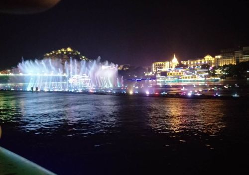 柳州大型水上音乐喷泉，镜头无法装下的美！