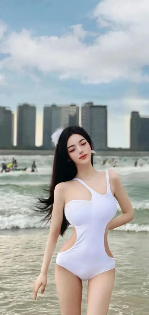 美女沙滩嗮太阳图片(沙滩内衣可以平时穿吗)