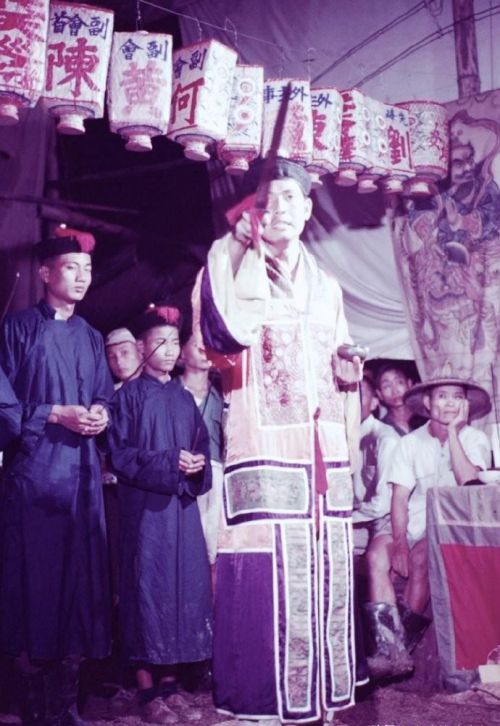 披发仗剑，步罡踏斗，一组1954年台湾道士的真实影像