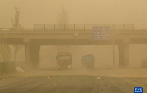 宁夏多地出现沙尘暴天气