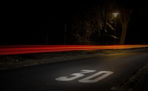 道路惊魂作文(道路惊魂游戏的帽匠)