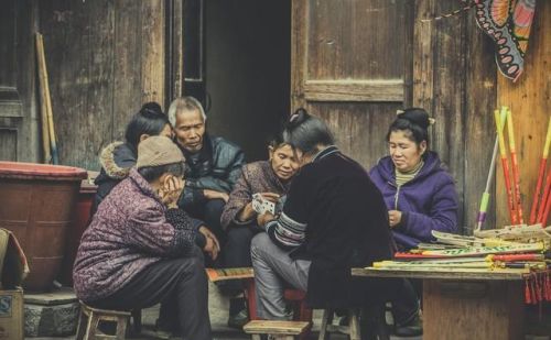 几个人间真相,越早知道越好是什么歌(几个人间真相,越早知道越好的说说)