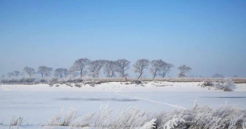 长白山长年积雪(长白山终年积雪)