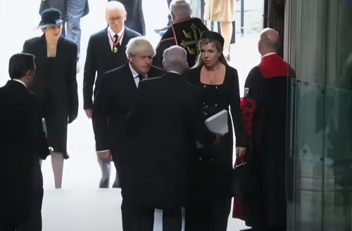 英国女王夫妇葬礼(英国女王葬礼排练开始)