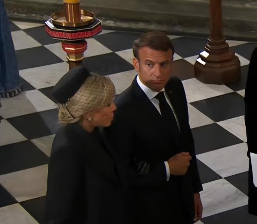 英国女王夫妇葬礼(英国女王葬礼排练开始)