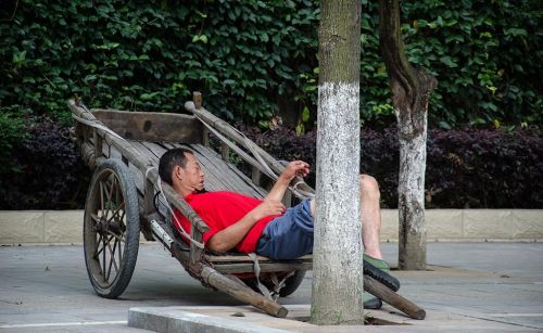 实在太困了，我要眯一会