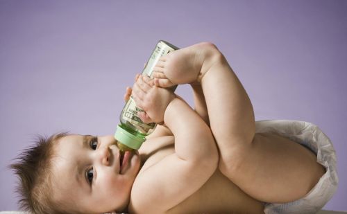母乳不足时如何合理选择、添加配方奶?(缺少母乳时最好的代乳品)