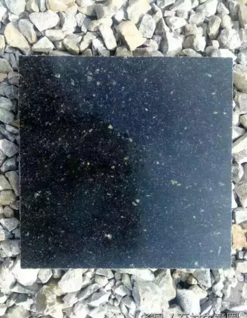 黑色花岗岩石材种类(黑色花岗岩石头)