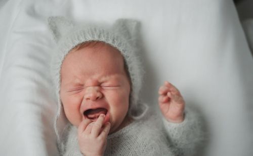 婴儿哭了是什么意思(婴儿哭的凶)