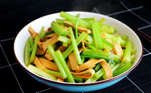 经典素菜家常小炒做法(家常素食小炒大全)