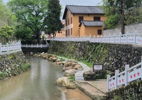 井冈山红色路线一日游(井冈山红色旅游线路)