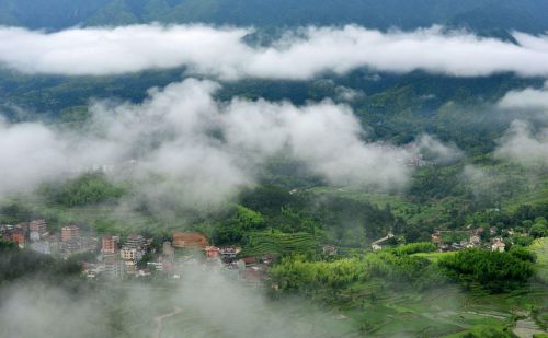 雨后青山七绝(雨后青山古诗)