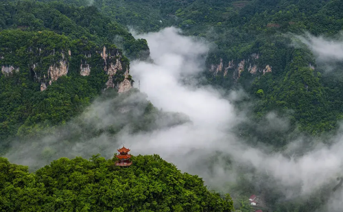 八月,用一场旅行听听炎日妙音的歌