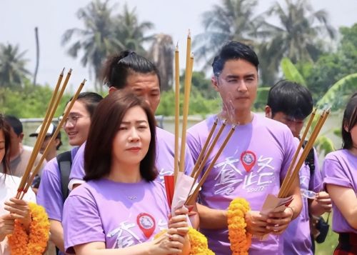 祭祀烧几根香(祭拜上香上几根)