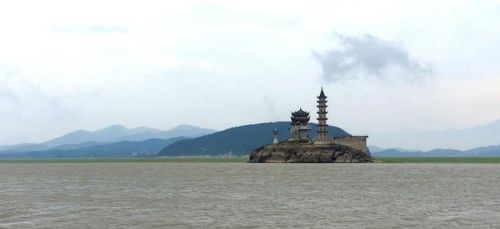 鄱阳湖是中国第一大淡水湖吗?(鄱阳湖是我国第一大淡水湖,面积为3960)