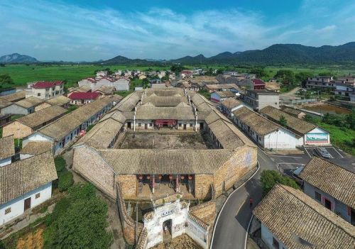 江西客家围屋在哪里(赣南的客家围屋形状是什么样子)