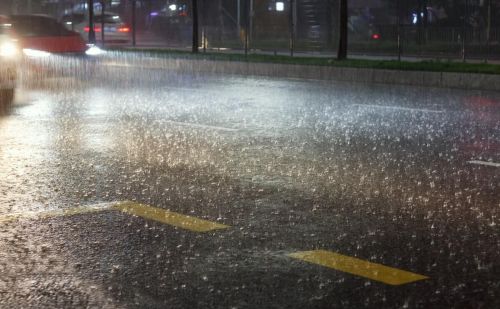 为什么雨水淋过后感觉很白(为什么淋雨水小)