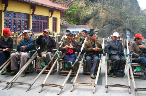 庐山抬轿子多少钱(庐山抬轿要多少钱)