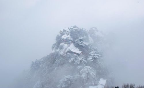 西岳华山在哪个省(西岳华山简介)