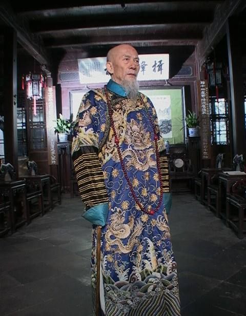 清朝十二大铁帽子王个人有多少财产(大清十二位铁帽子王)