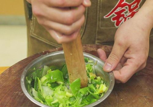 调饺子馅必放的三样调料(调饺子馅儿好吃)